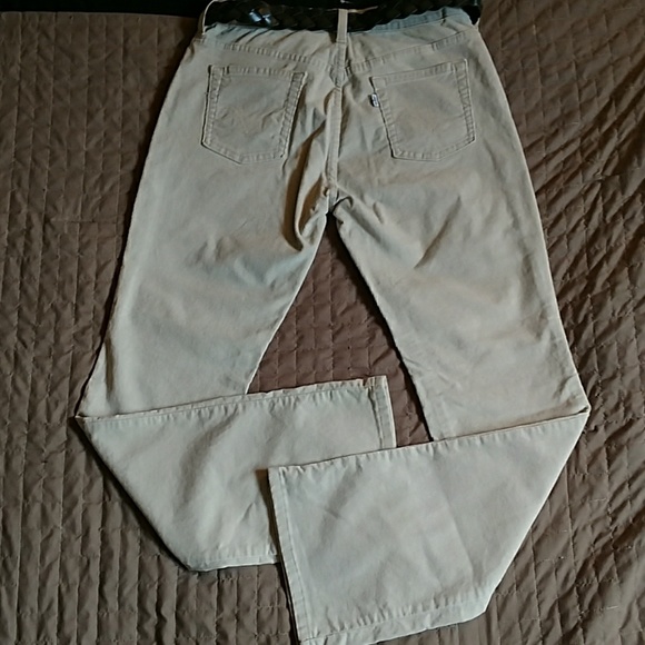 Woman's(BRAND NEW!)LEVI'S corduroys(mid rise) - Picture 2 of 5